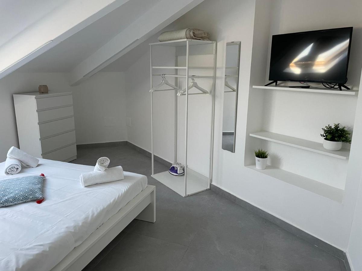 Sky View House Naples Apartment ภายนอก รูปภาพ