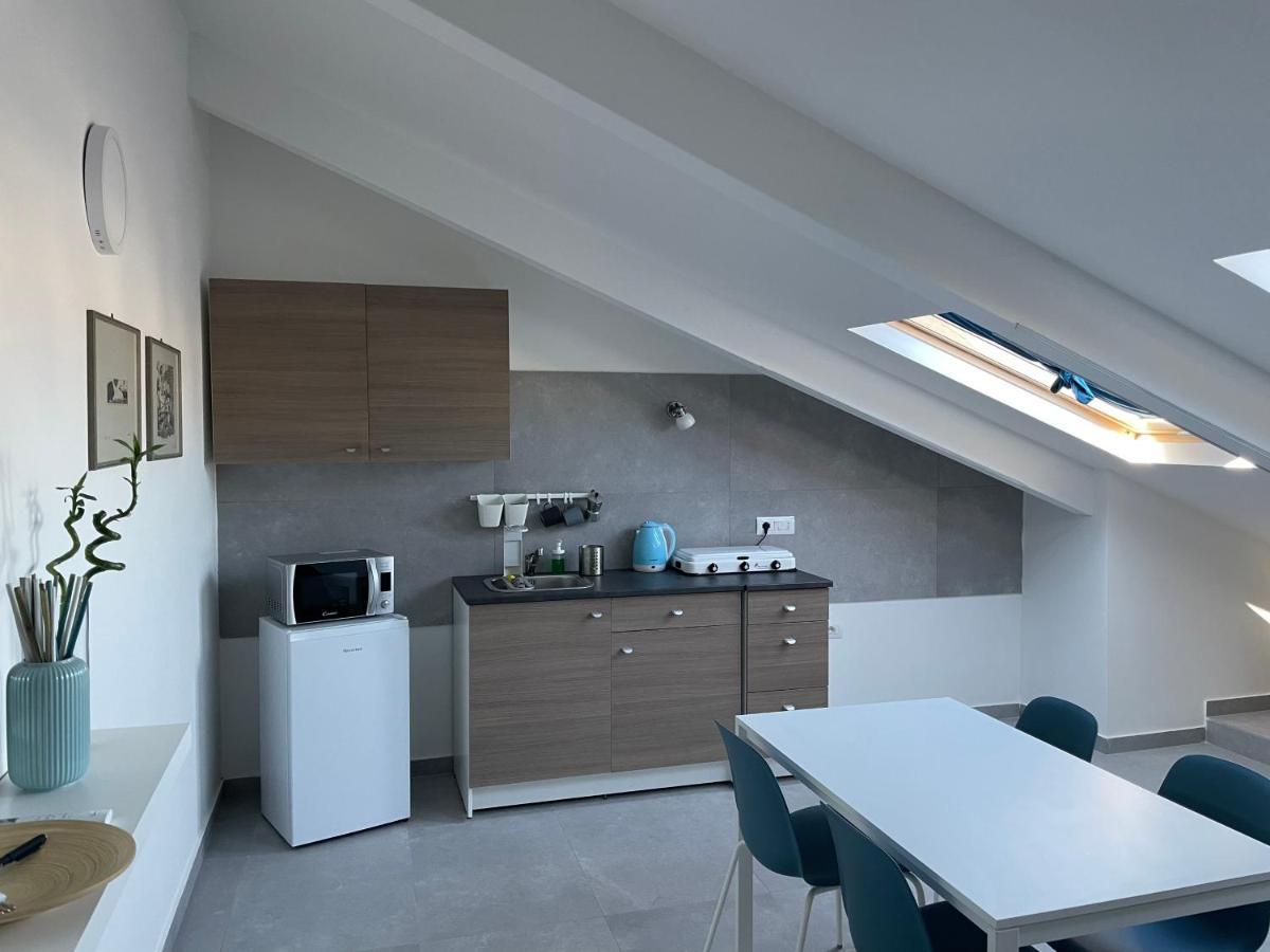 Sky View House Naples Apartment ภายนอก รูปภาพ